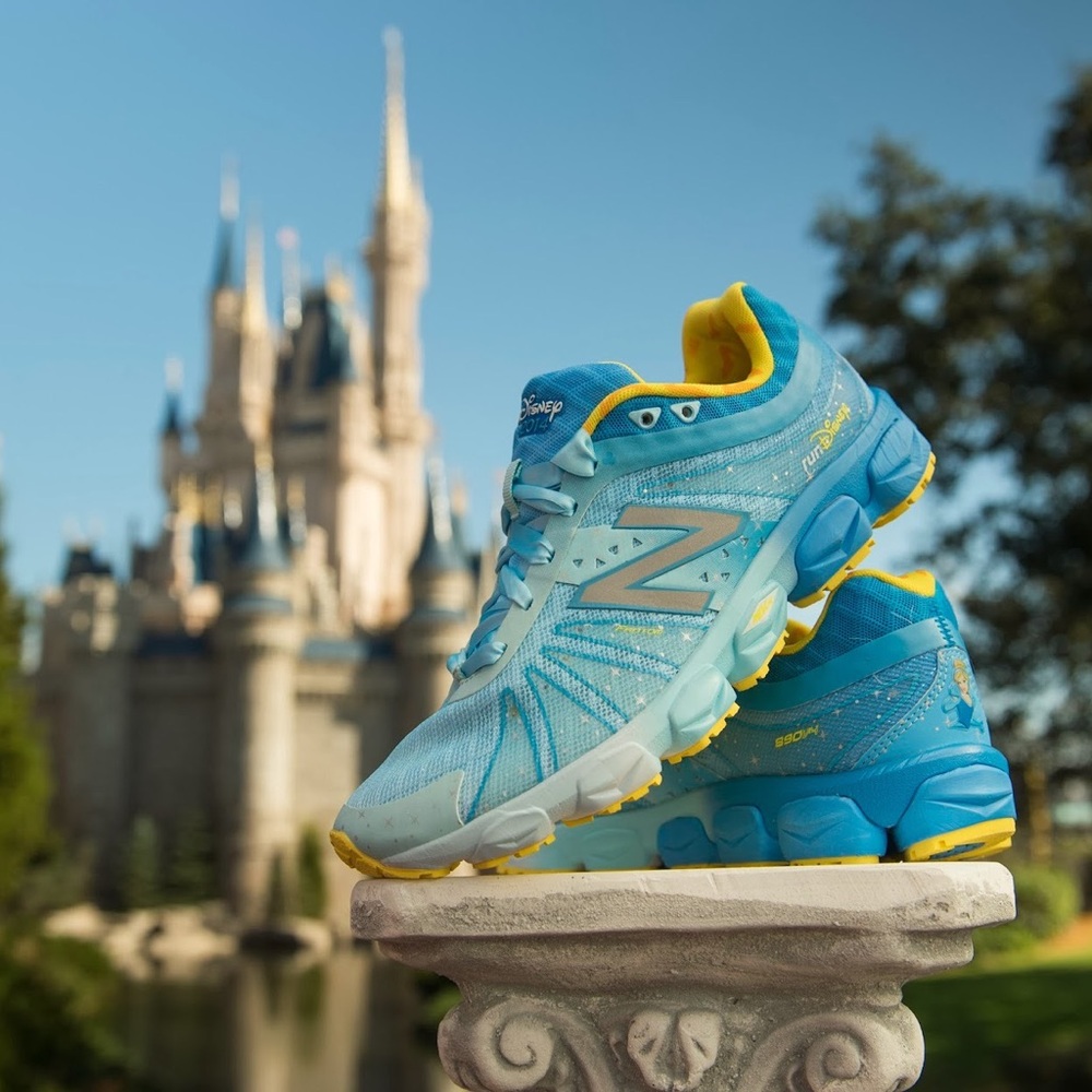 NEW BALANCE 2014 rare Run Disney Sneakers